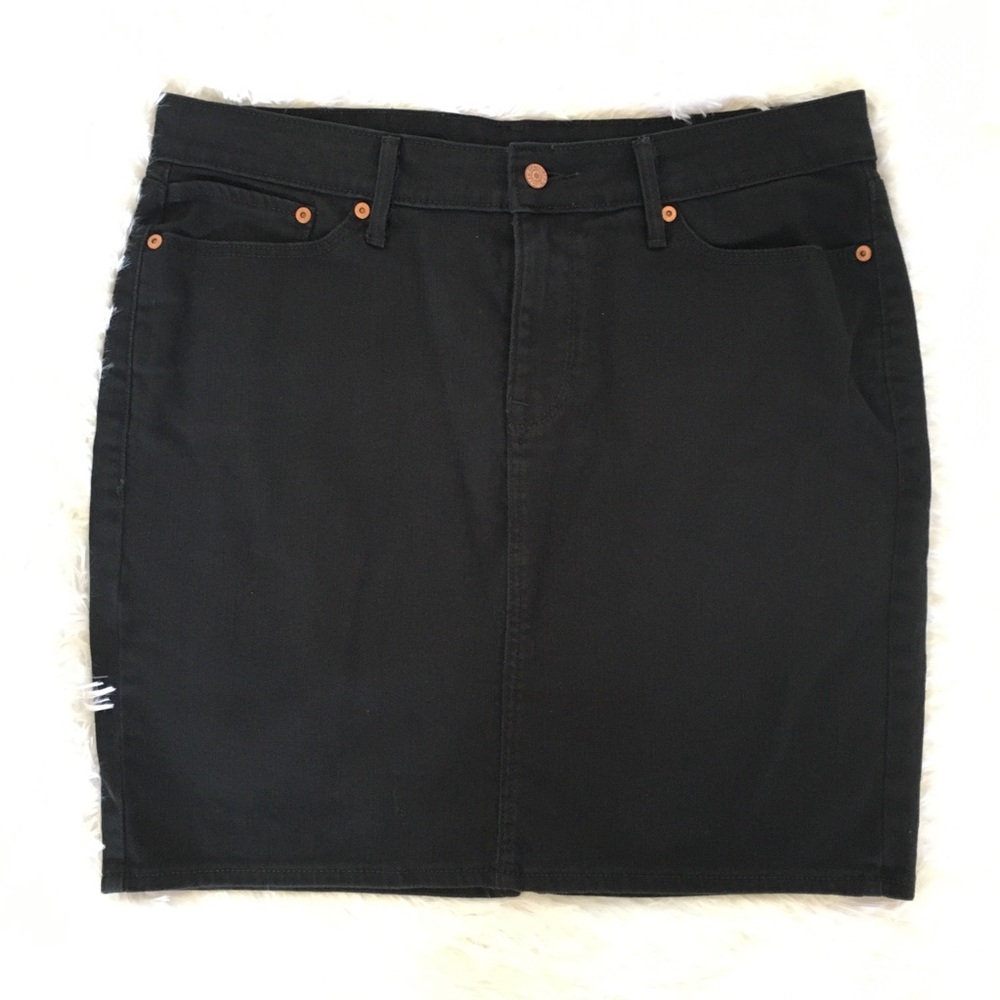 Levi’s Black Denim Jean Mini Skirt Size 14